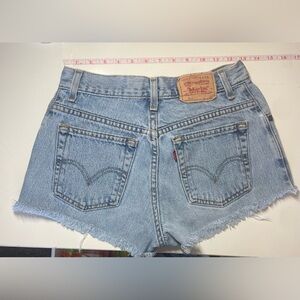 Vintage Levi’s shorts, size 24